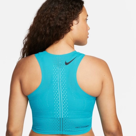 Nike Aeroswift Running Shorts and Crop Top - Picture 6 of 6